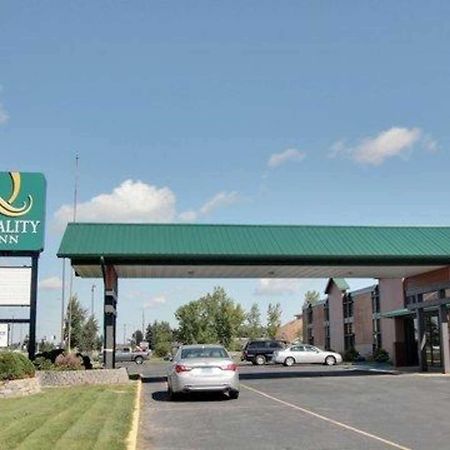 Quality Inn Thief River Falls Exteriör bild