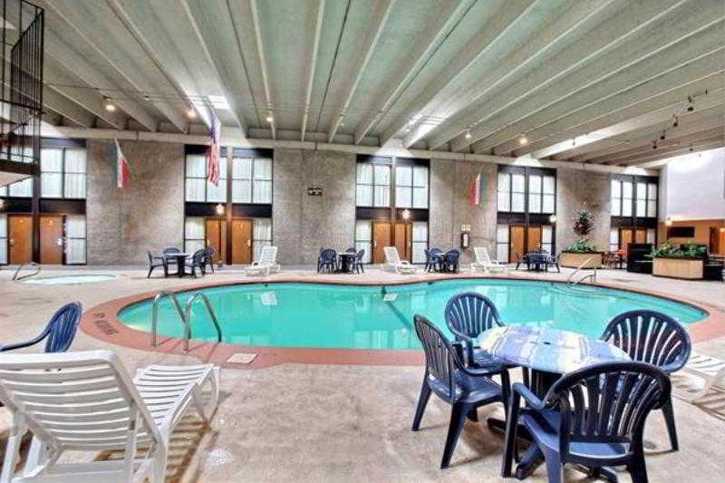 Quality Inn Thief River Falls Exteriör bild
