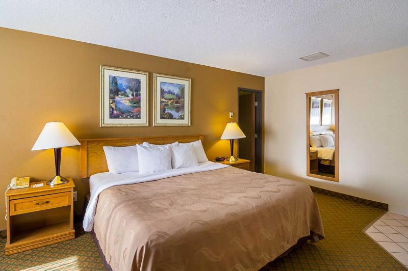 Quality Inn Thief River Falls Exteriör bild